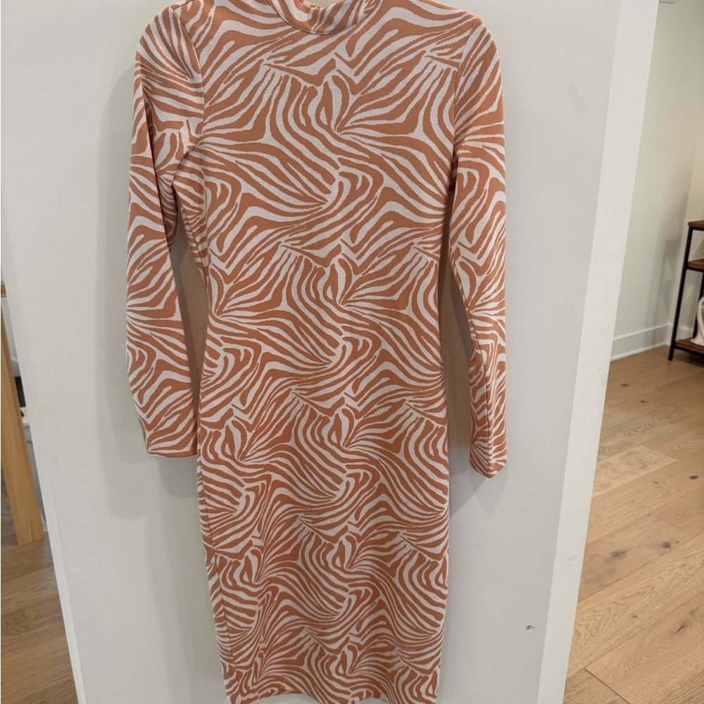 NWT Ted Baker Cream & Tan Zebra-Print Long Sleeve Midi Dress